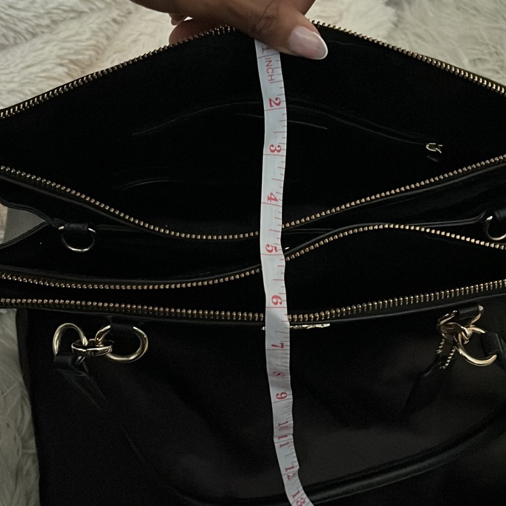 COACH Large Carryall with Wristlet and Strap EUC - Picture 8 of 8